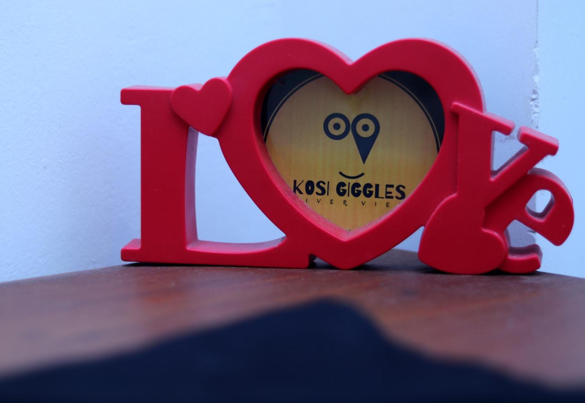 Kosi Giggles Resort Велигама Экстерьер фото