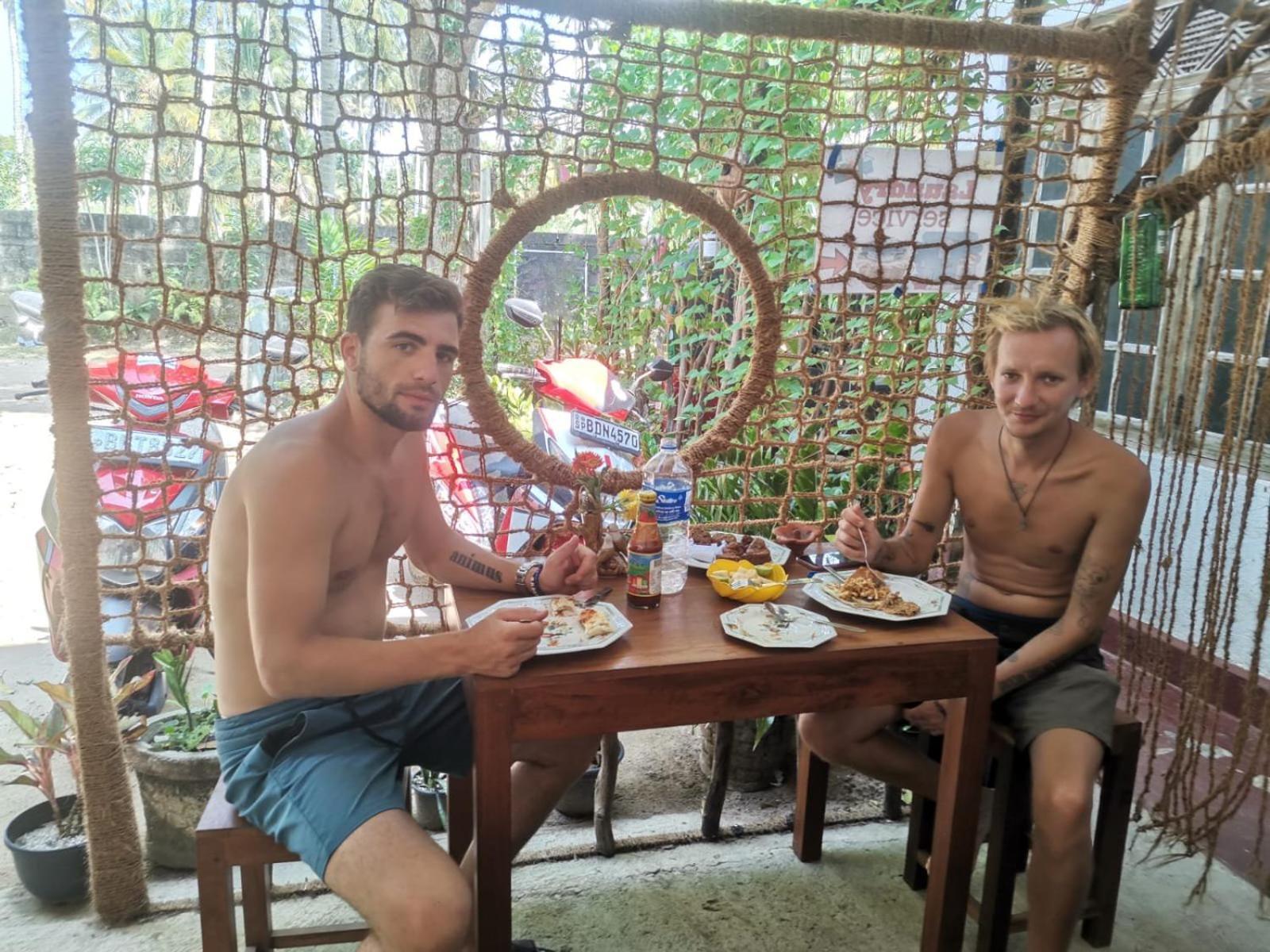 Kosi Giggles Resort Велигама Экстерьер фото